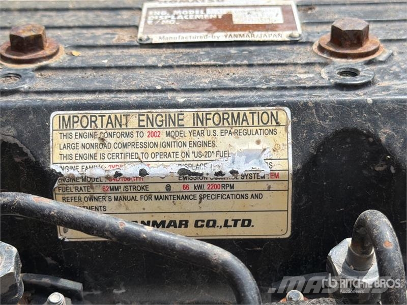 Komatsu WB140-2N لوادر ذات جرافات عكسية
