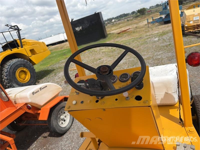 Lay-Mor SM400 كناسات