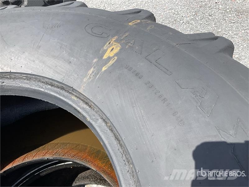 Lote de Llantas / Tires Rehvid, rattad ja veljed