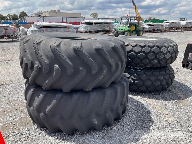 Lote de Llantas / Tires Rehvid, rattad ja veljed