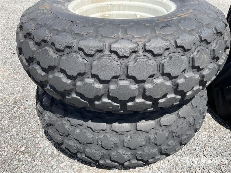 Lote de Llantas / Tires Rehvid, rattad ja veljed