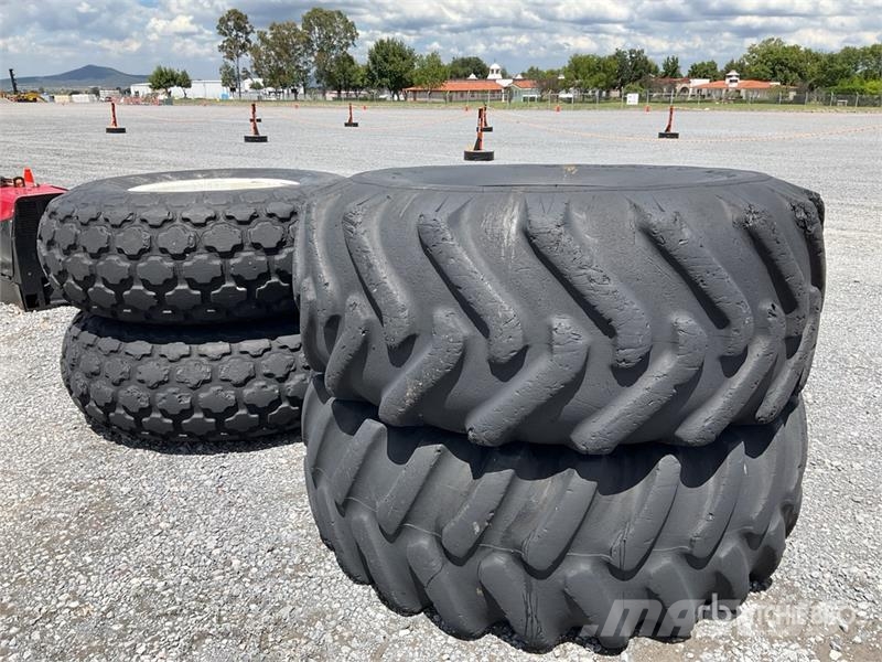 Lote de Llantas / Tires Rehvid, rattad ja veljed