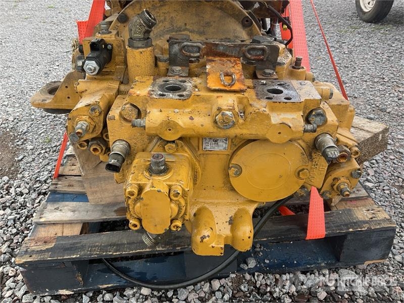  Lote de Motor y Bomba Hidralica / Engine and Hydra Otros componentes