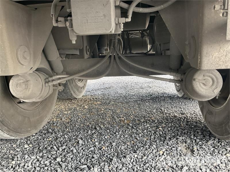  Lozano 35 ft x 102 in T/A Caja Seca / Van Trailer مقطورات ذات هيكل صندوقي