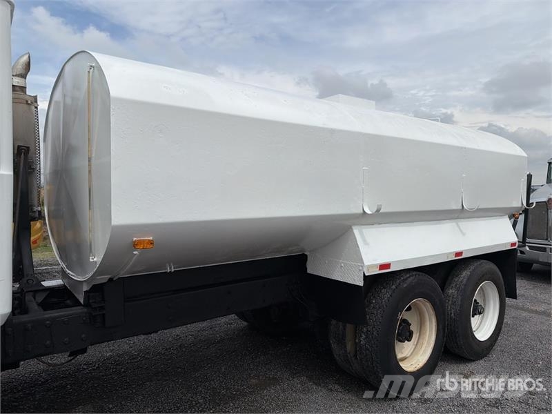 Mack CH613 Vattentankbilar
