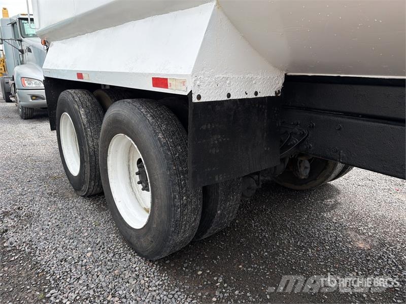 Mack CH613 Vattentankbilar