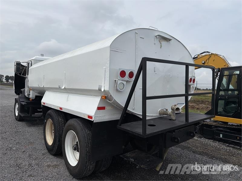 Mack CH613 Vattentankbilar