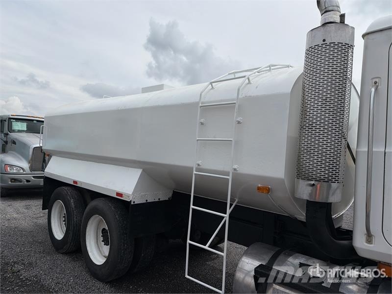 Mack CH613 Vattentankbilar