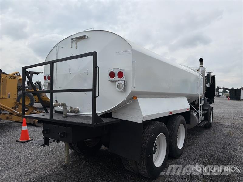 Mack CH613 Vattentankbilar