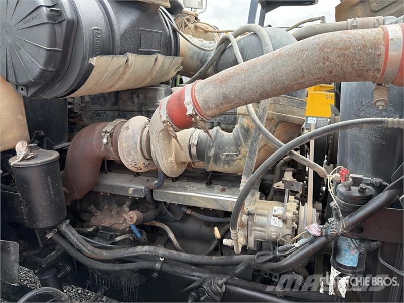 Mack CH613 Vattentankbilar