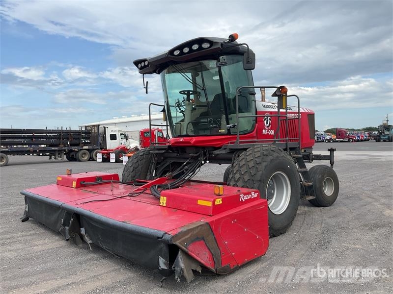 Massey Ferguson MFWR9970 16 ft Mower Conditioner Segadora Autoprop 堆草機