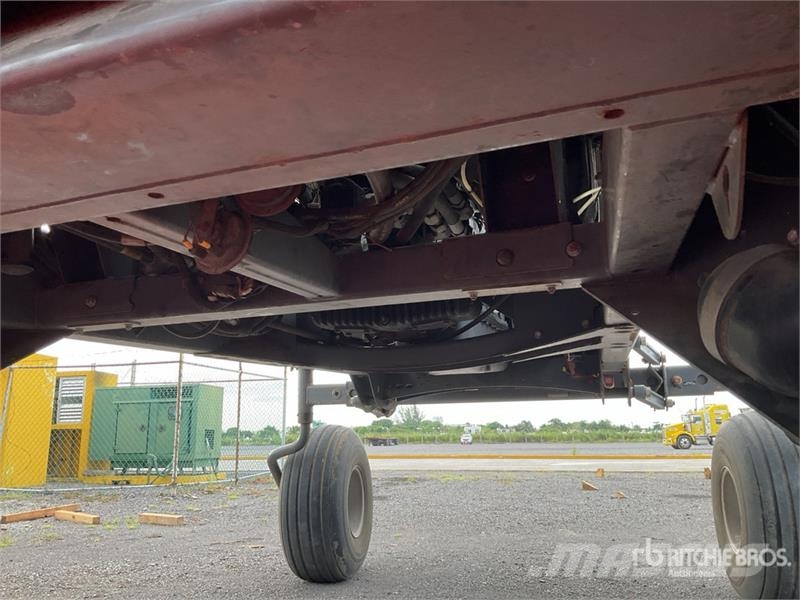 Massey Ferguson MFWR9970 16 ft Mower Conditioner Segadora Autoprop 堆草機