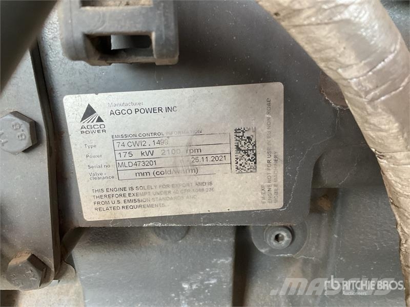 Massey Ferguson MFWR9970 16 ft Mower Conditioner Segadora Autoprop 堆草機