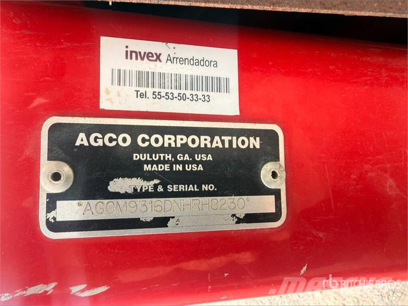 Massey Ferguson MFWR9970 16 ft Mower Conditioner Segadora Autoprop 堆草機
