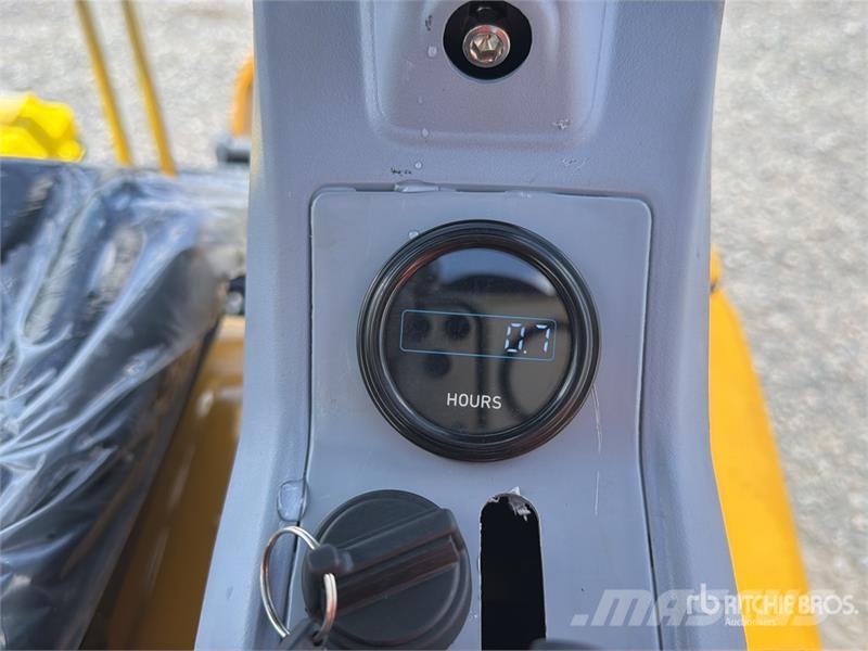 ME20 Miniexcavadora (Sin Usar) / Mini Excavator (U Mini excavators < 7t