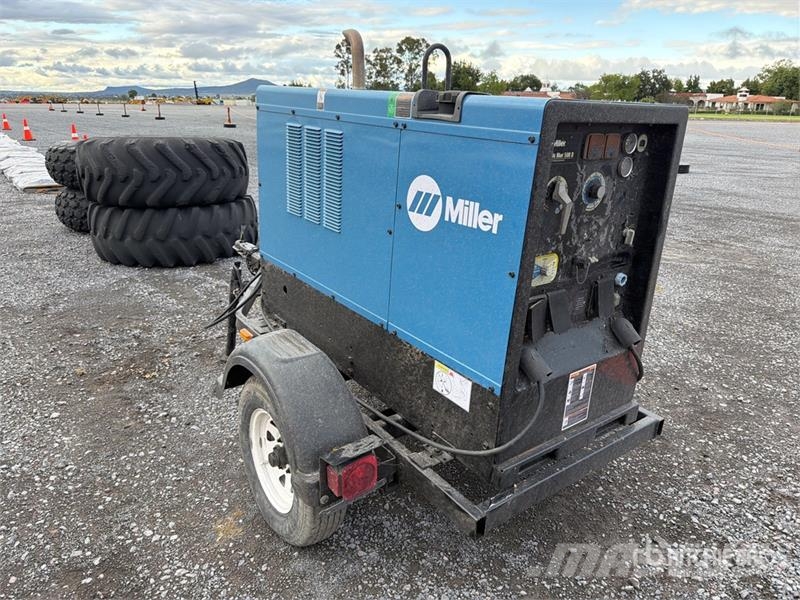 Miller Big Blue 500D Svářecí stroje