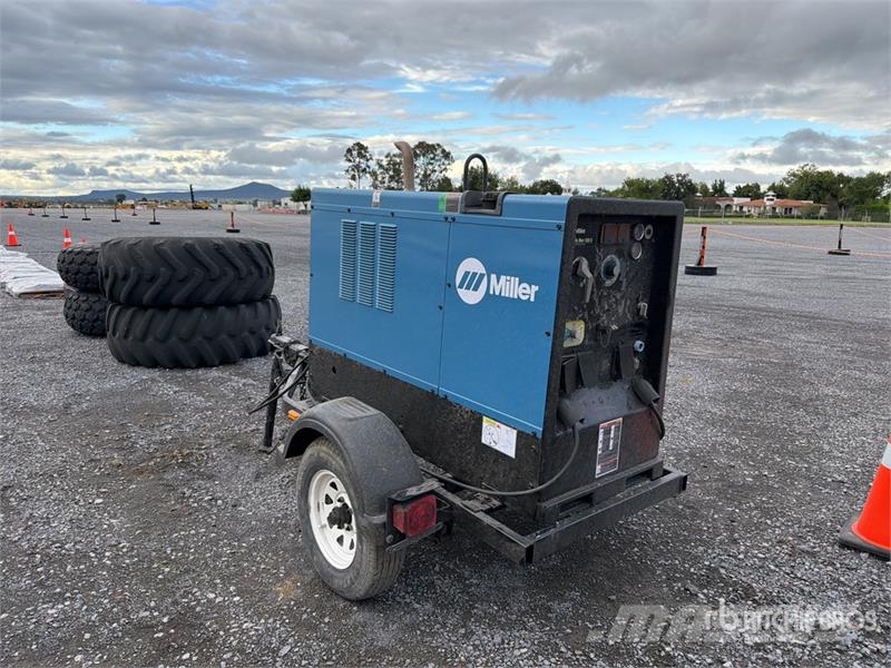 Miller Big Blue 500D Svářecí stroje