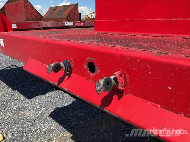 Mireles 24 ft Tri/A Plataforma de Escalon para Bob Низькорамні причепи