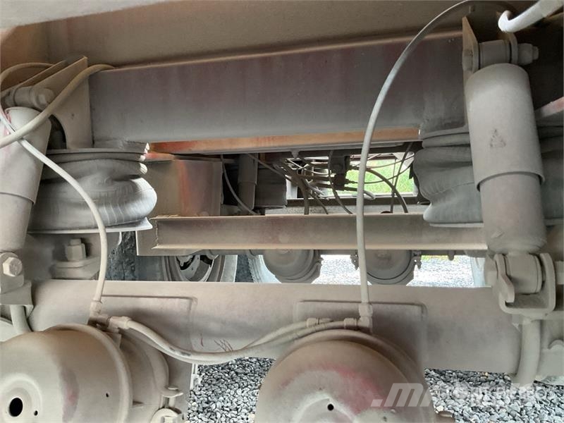  Mireles 24 ft Tri/A Plataforma de Escalon para Bob لوادر منخفضة