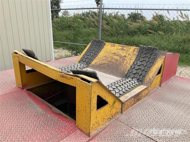  Mireles 24 ft Tri/A Plataforma de Escalon para Bob لوادر منخفضة
