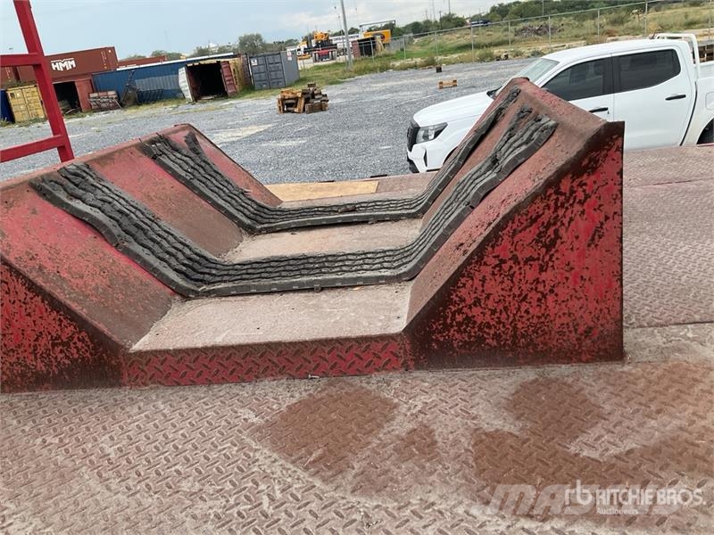  Mireles 24 ft Tri/A Plataforma de Escalon para Bob Низькорамні причепи