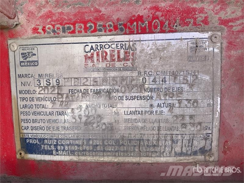Mireles 24 ft Tri/A Plataforma de Escalon para Bob Низькорамні причепи