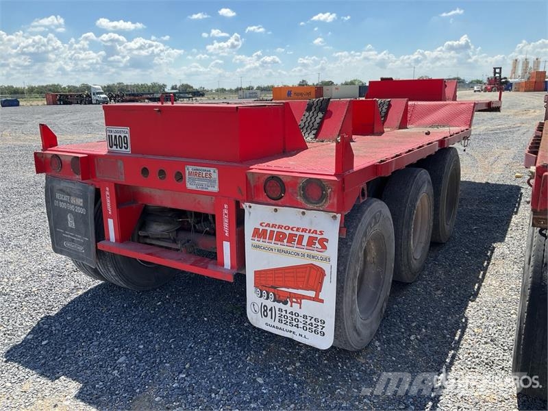 Mireles 24 ft Tri/A Plataforma de Escalon para Bob Низькорамні причепи