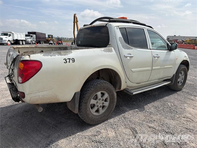 Mitsubishi L200 Otras furgonetas