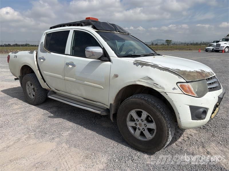 Mitsubishi L200 Otras furgonetas