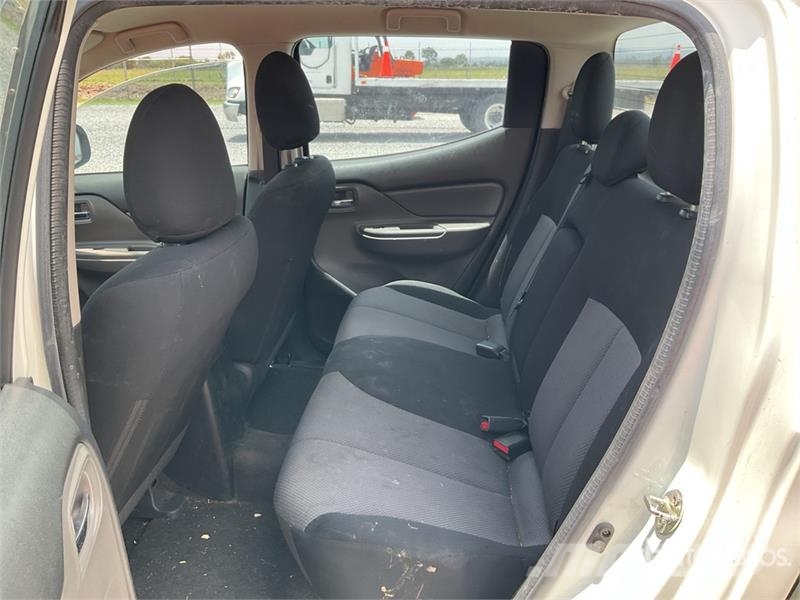 Mitsubishi L200 Otras furgonetas
