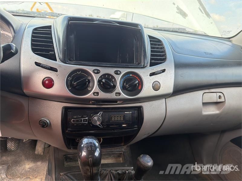 Mitsubishi L200 Otras furgonetas