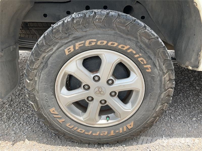 Mitsubishi L200 Otras furgonetas