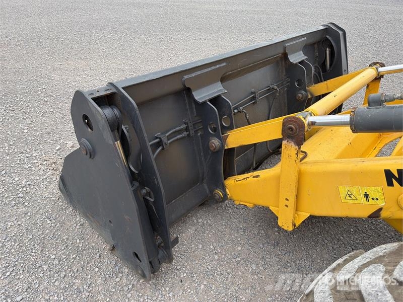 New Holland B80B-SS 4x4 / Retroexcavadora / Backhoe Loader لوادر ذات جرافات عكسية