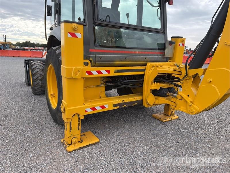 New Holland B80B-SS 4x4 / Retroexcavadora / Backhoe Loader لوادر ذات جرافات عكسية