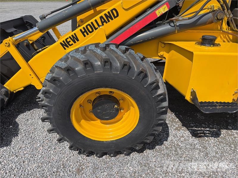 New Holland B80B-SS 4x4 Retroexcavadora / Backhoe Loader Baggerlader