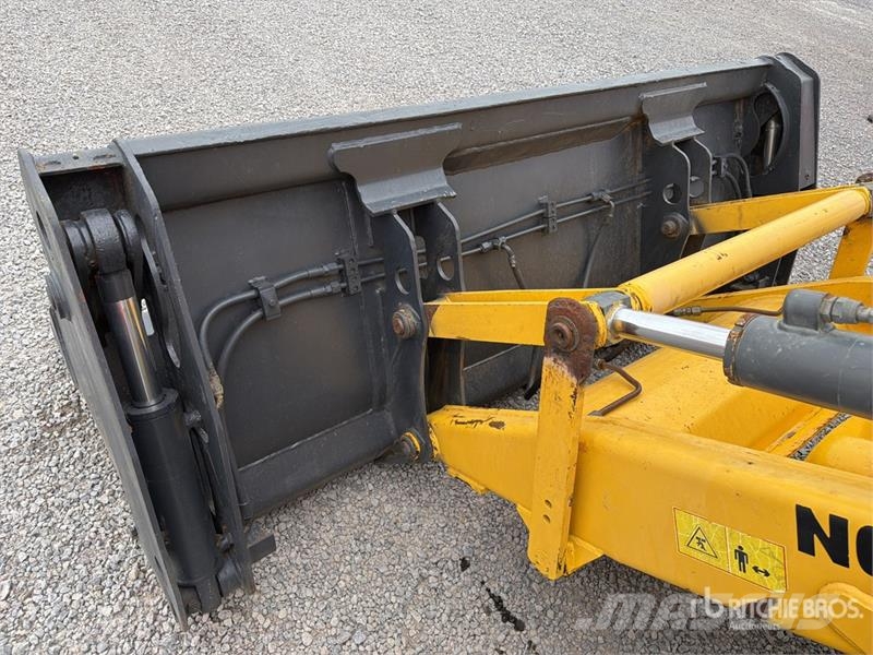 New Holland B80B-SS 4x4 / Retroexcavadora / Backhoe Loader لوادر ذات جرافات عكسية