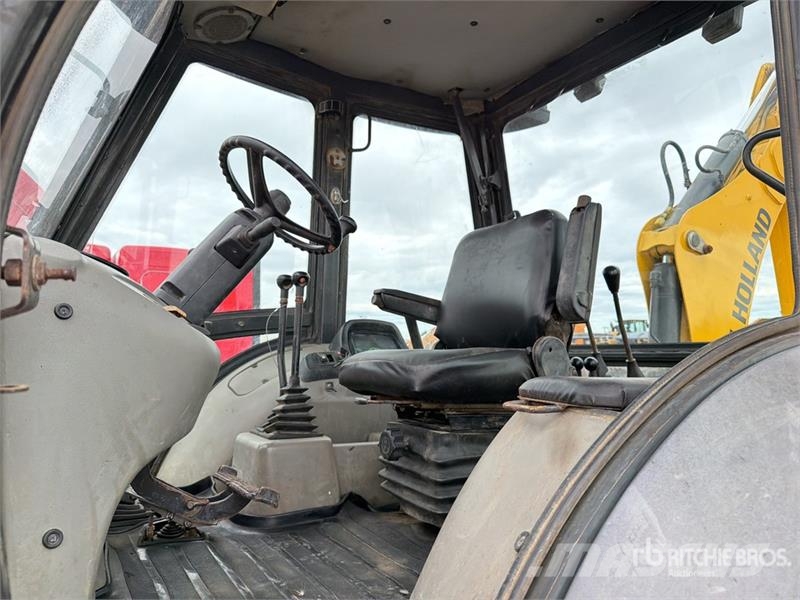 New Holland B80B-SS 4x4 / Retroexcavadora / Backhoe Loader لوادر ذات جرافات عكسية