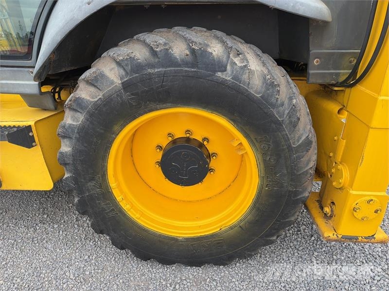 New Holland B80B-SS 4x4 / Retroexcavadora / Backhoe Loader لوادر ذات جرافات عكسية