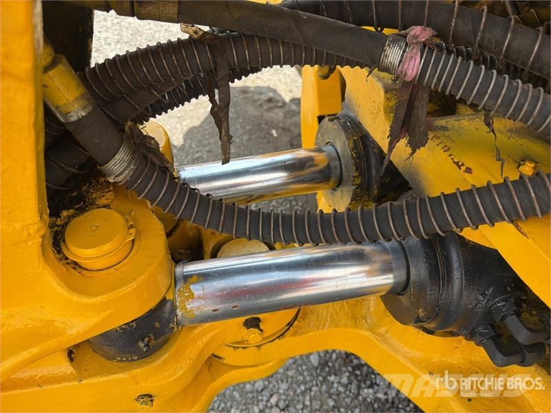 New Holland B80B-SS 4x4 Retroexcavadora / Backhoe Loader Baggerlader