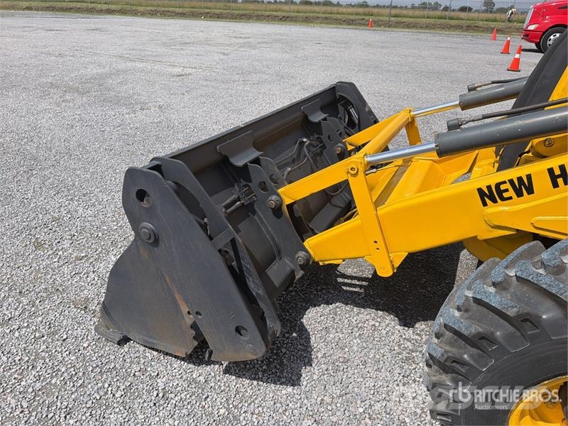 New Holland B80B-SS 4x4 Retroexcavadora / Backhoe Loader Baggerlader