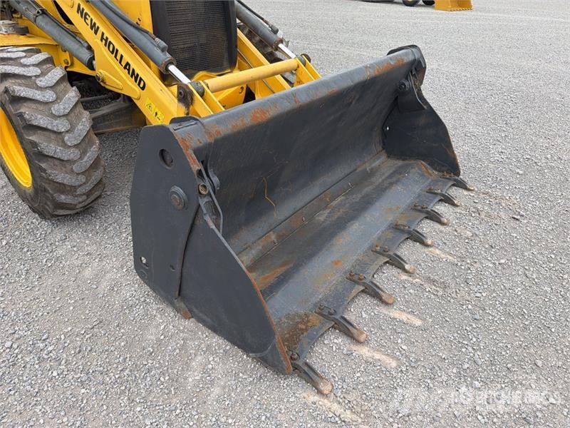 New Holland B80B-SS 4x4 / Retroexcavadora / Backhoe Loader لوادر ذات جرافات عكسية