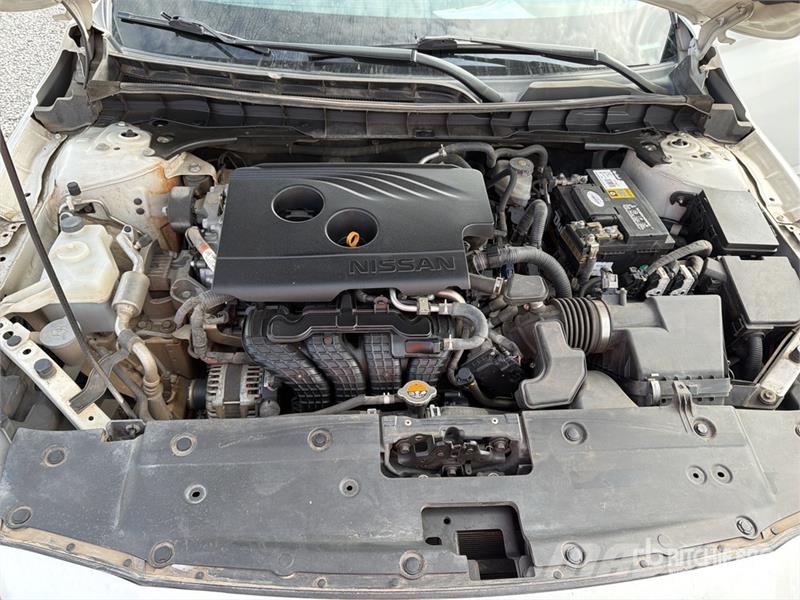 Nissan Altima Automovil / Automobile Kistehergépjárművek