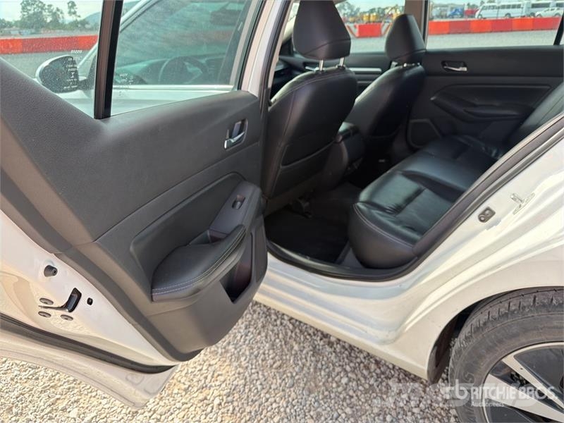 Nissan Altima Automovil / Automobile Kistehergépjárművek