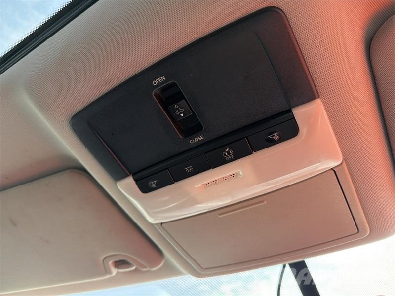 Nissan Altima Automovil / Automobile Kistehergépjárművek