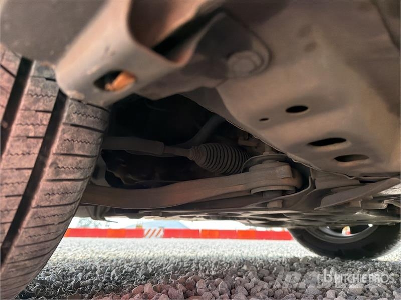 Nissan Altima Automovil / Automobile Kistehergépjárművek