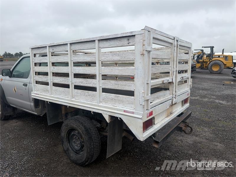 Nissan NP300 Camion plateau
