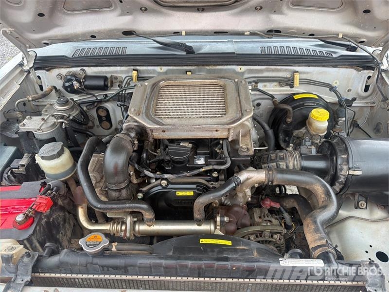Nissan NP300 Camion plateau