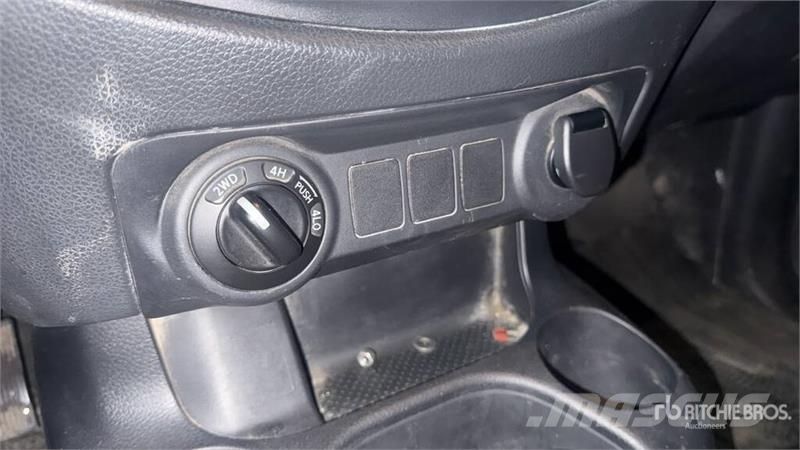 Nissan NP300 أخرى