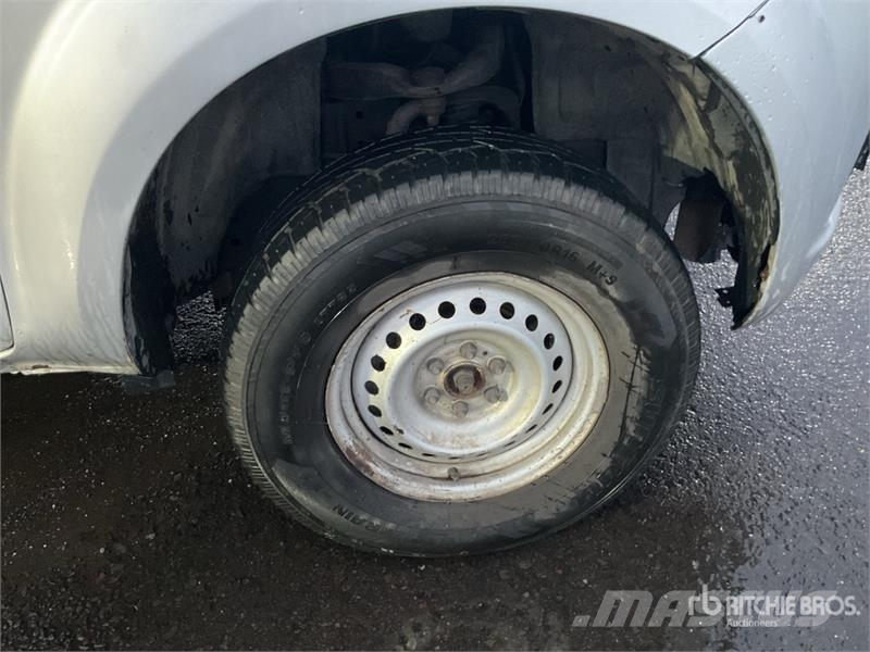 Nissan NP300 أخرى