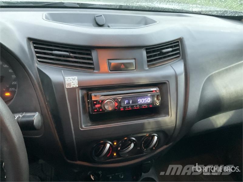 Nissan NP300 أخرى
